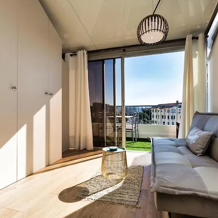 Beautiful Modern And Bright Studio Appartamento *